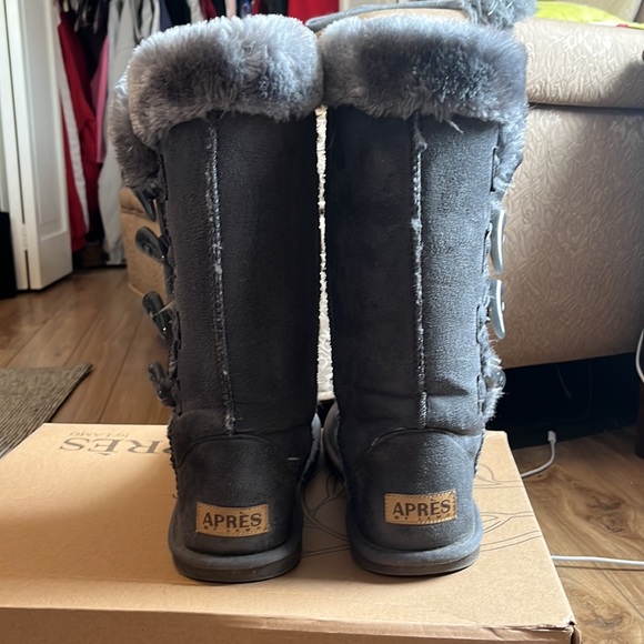 Women’s Winter fuzzy boots - Picture 3 of 6